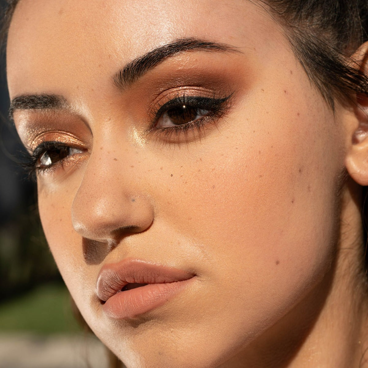 HONEY-FLUFF-LIP-CREAM-05-Leave-Me-Alone-neatral-lip