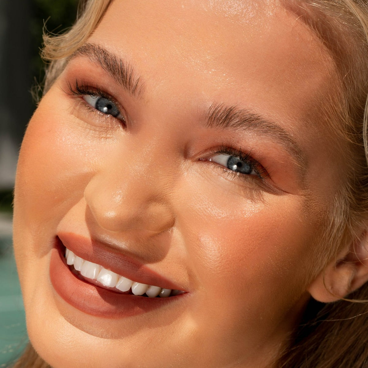 HOT-FLUFF-03-Cannoli-Velvet-Lipstick-light-lip